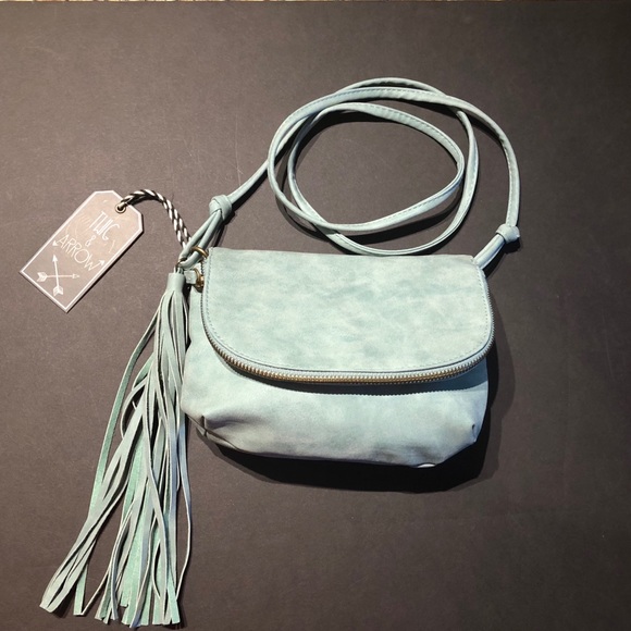 Tael green bag vegan leather with fringe tassel - Picture 8 of 8